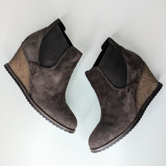 Trask brown suede wedge heel Chelsea boots size 7 - Picture 8 of 9